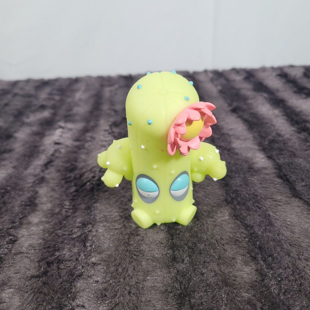 Coarse Pop Mart Little Voyagers Cactus Glow In The Dark Vinyl Art Toy Figure